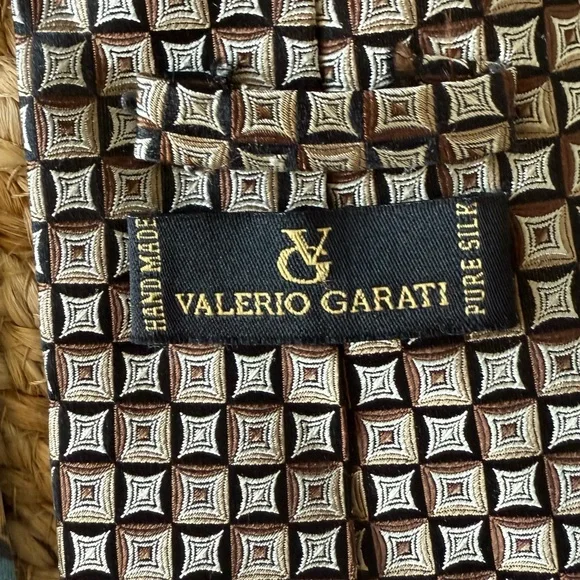 Geometric Patterned Men's Ties Set - Picture 5 of 6